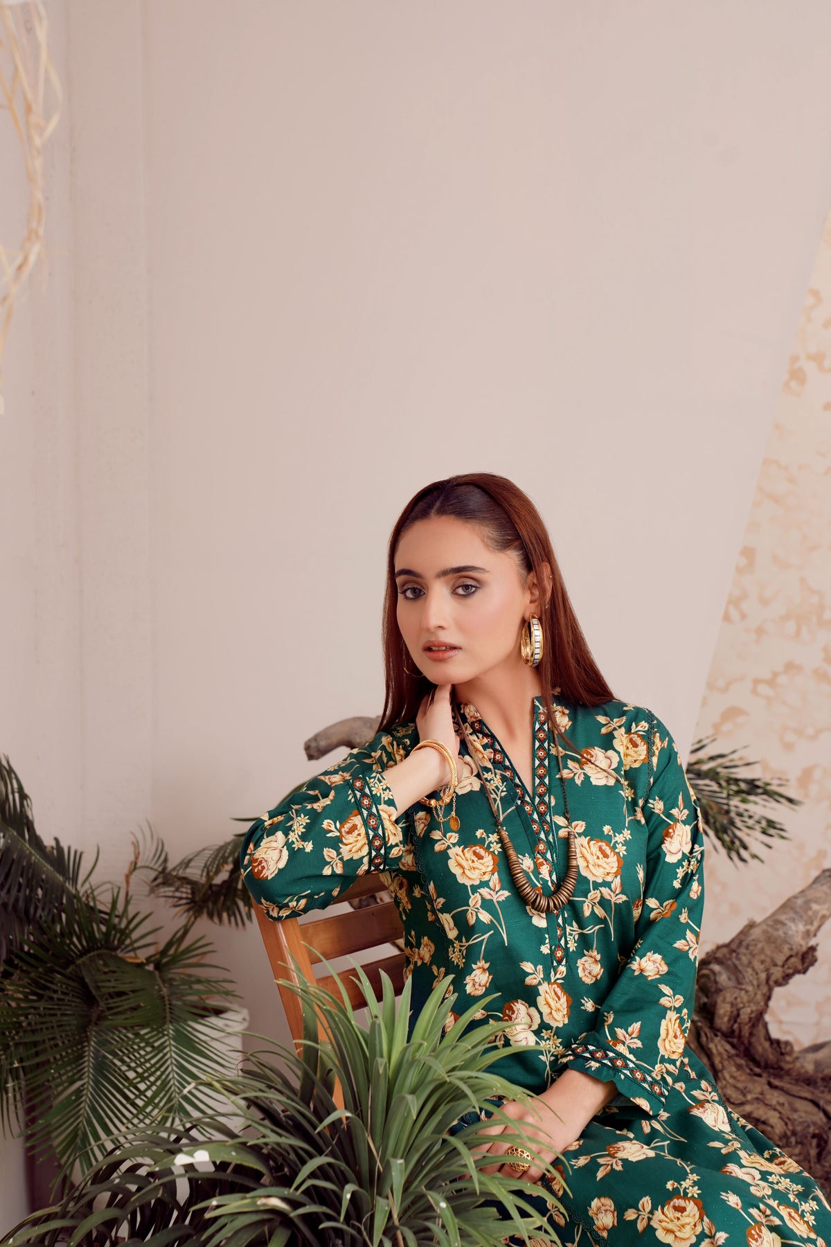 Embroidered Lawn Suit fashion reference